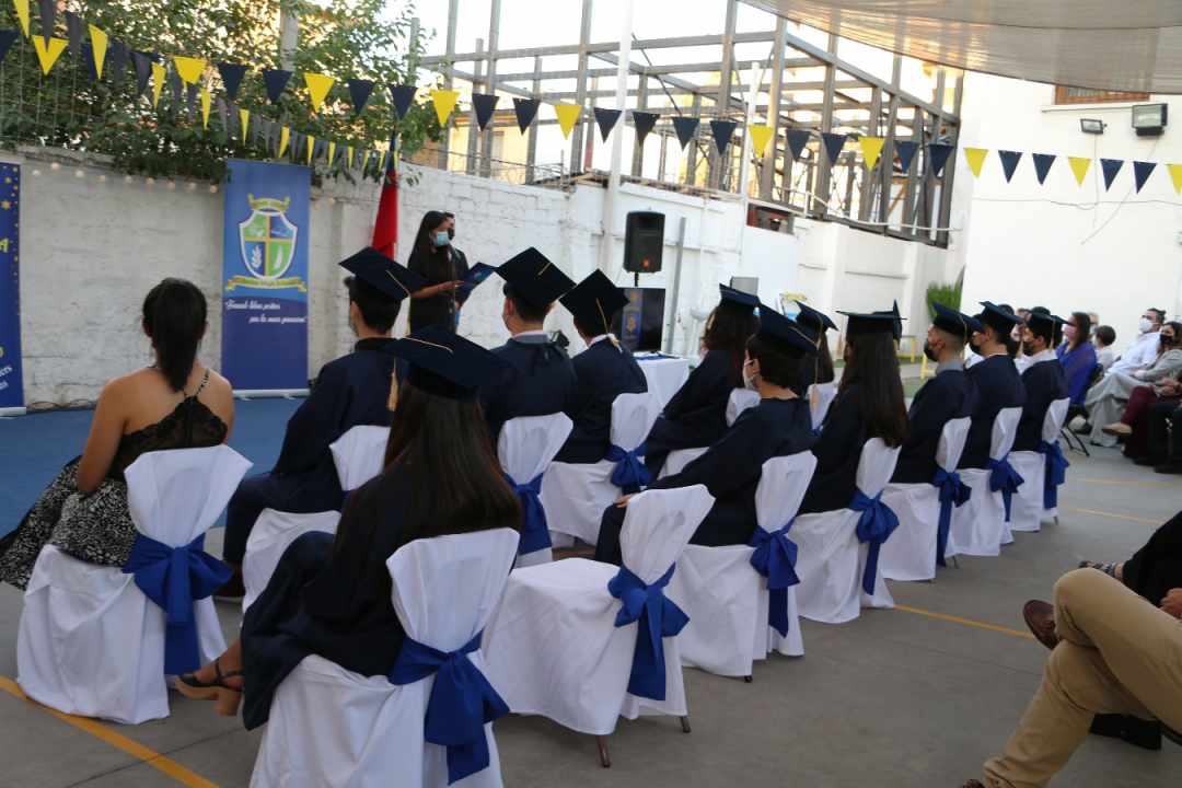 LICENCIATURA DE 8° BÁSICO 2021, la alegría de una nueva generación que da  paso a la Enseñanza Media - Colegio John John Ñuñoa, Providencia